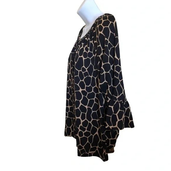 Michael Kors Flutter Sleeve Top Pullover Blouse Medium Black Khaki Giraffe-NWT - Picture 3 of 9